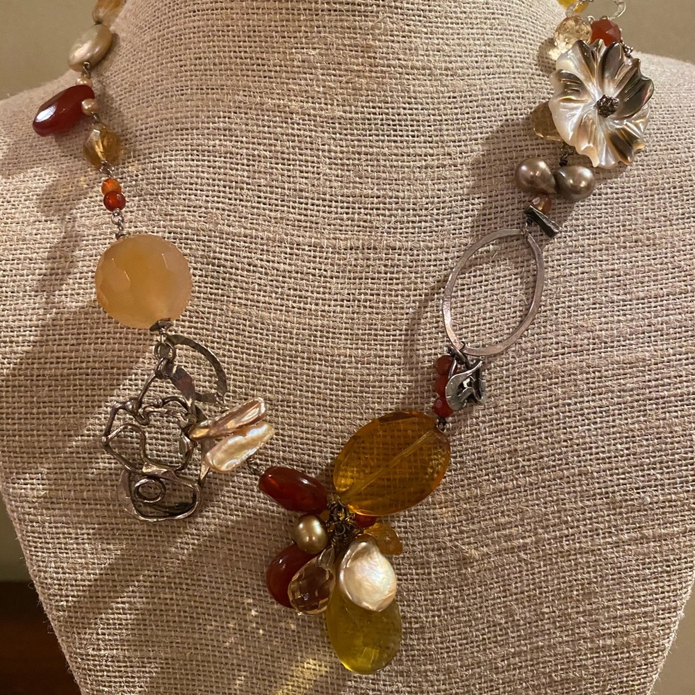 Necklace - Picture 2 of 6